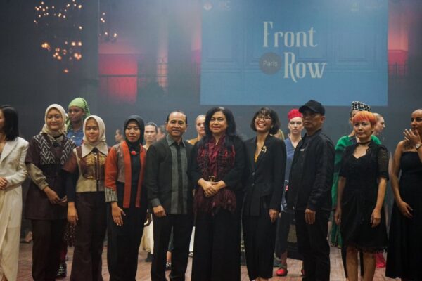 Semarak Kreativitas Mahasiswa Fashion Program BINUS University di Front Row Paris 2024