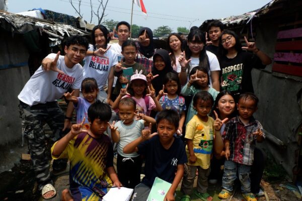 Proyek Lokavita Milik Siswa Sekolah BINUS Buka Akses Pendidikan Berkualitas dan Pemberdayaan Ekonomi di Bantar Gebang