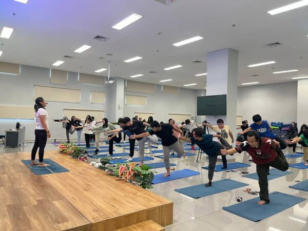 Dukung Kesehatan Mental Mahasiswa, BINUS @Malang Gelar Reset & Recharge: Mindfulness Yoga for Campus Life