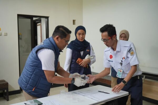 KAI Daop 2 Bandung Bersama BNNP Jabar Kembali Laksanakan Tes Narkoba Ke Petugas Angkutan Nataru 2025/2026