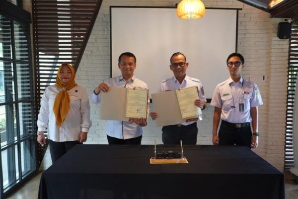 KAI – Kejari Purwokerto Teken Kerja Sama Penanganan Masalah Hukum Perdata dan Tata Usaha Negara