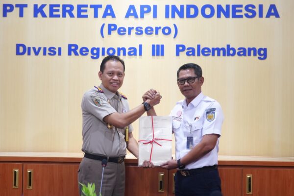 Upaya Selamatkan Aset Negara, KAI Divre III Terima e-Sertipikat Dari Badan Pertanahan Nasional (BPN) Kabupaten Ogan Ilir