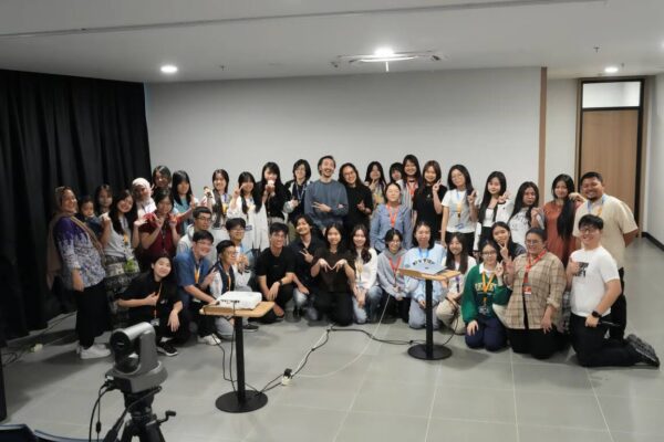 Dari Tipografi Kinetik hingga Masa Depan Media Digital, Duo Machineast dari Malaysia Hadir di BINUS @Medan