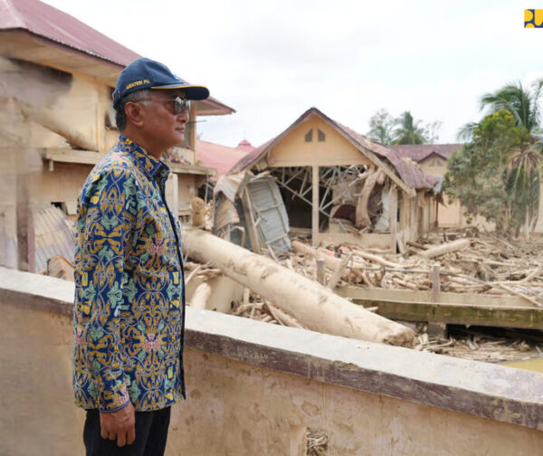 Gerak Cepat Pulihkan Konektivitas Menteri Dody Instruksikan Penanganan Jalan Terdampak Bencana di Aceh Tamiang Berlangsung 24 jam