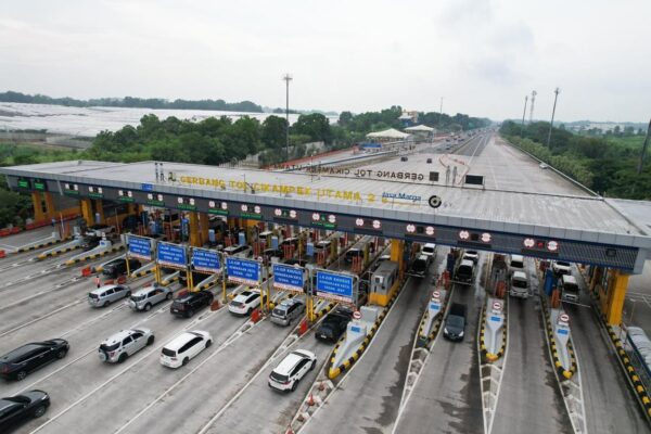 3 Gerbang Tol Favorit Trans Jawa Layani Lebih dari 1 Juta Kendaraan Selama Periode Nataru 2025/2026