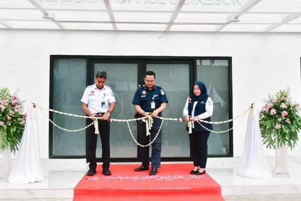 Perkuat Sinergi, KAI Services dan KAI Logistik Resmikan Gudang Logistik Regional Cirebon