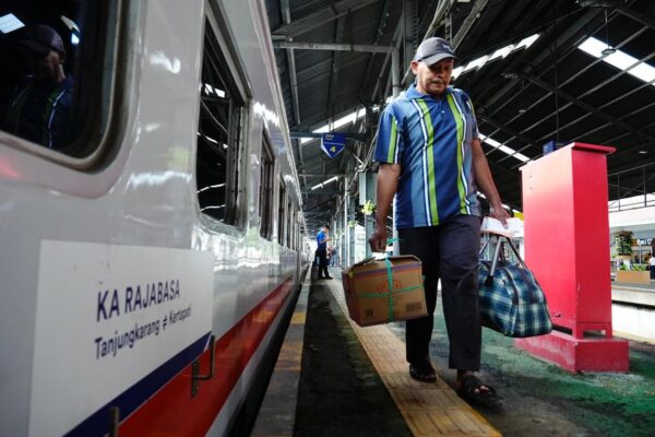 Antusiasme Tinggi, Penjualan Tiket KA Rajabasa dan Kualastabas Tembus 9.957 Selama Libur Panjang Isra Mikraj