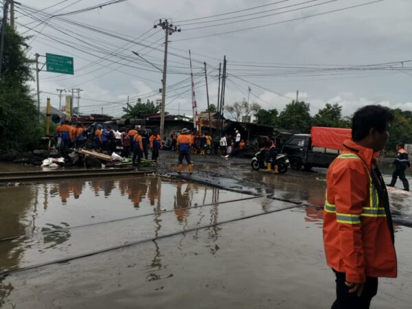 Banjir Meluas di Sejumlah Titik, KAI Daop 7 Madiun Mohon Maaf serta Informasikan Keterlambatan dan Pembatalan Sejumlah Perjalanan KA