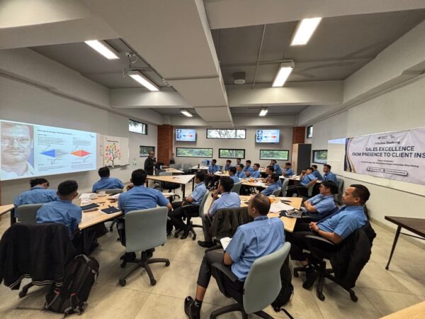 Menjawab Tantangan Industri Penerbitan, BINUS @Malang Gelar Pelatihan Sales Excellence bagi Tim Erlangga Malang Raya