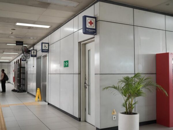 Lebih dari 5.900 Pengguna LRT Jabodebek telah Memanfaatkan Pos Kesehatan di Stasiun