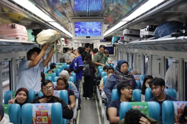 KAI Daop 2 Bandung Siapkan 24 Perjalanan KA Jarak Jauh Reguler untuk Angkutan Lebaran 2026