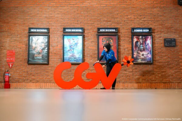 Kolaborasi dengan CGV, KAI Services Kini Kelola Layanan Kebersihan di 40 Bioskop CGV