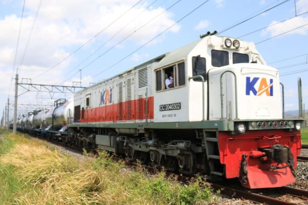 Terus Bertumbuh! Kinerja Angkutan Barang KAI Daop 6 Naik 23% pada 2025
