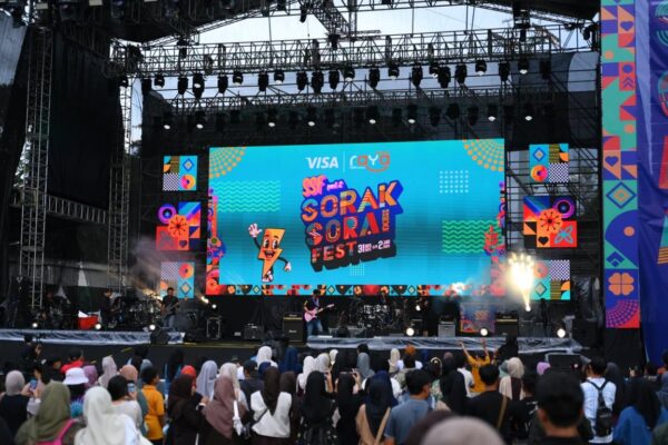 Sorak Sorai Festival Meriahkan Nataru 2025-2026 di TMII  Bank Raya dan Visa Perkenalkan Kartu Digital Debit Visa