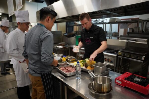 Hotel Management BINUS University Hadirkan Callum Hann, Australian MasterChef Personality, dalam “Taste of Australia 2026” di BINUS @Anggrek Campus