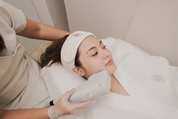 Non-Surgical Skin Tightening Alternatives Gain Ground in the Philippines, Says Medical Experts