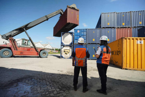 KAI Logistik Kelola 2,2 Juta Barang, Peti Kemas Naik 40%