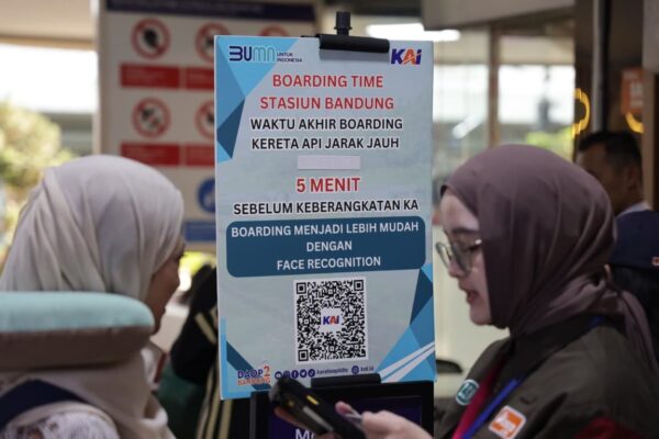 KAI Daop 2 Bandung Himbau Pelanggan Datang Lebih Awal ke Stasiun, Khusus Stasiun Bandung dan Stasiun Kiaracondong Boarding Ditutup 5 Menit Sebelum Jam Keberangkatan KA
