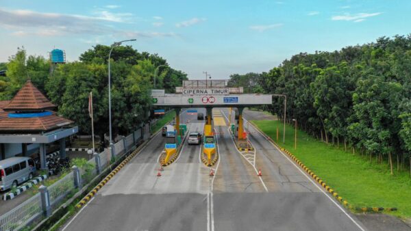 Mobilitas Kendaraan di Ruas Tol Palimanan–Kanci Meningkat, JTT Catat Kenaikan Lalu Lintas di GT Ciperna