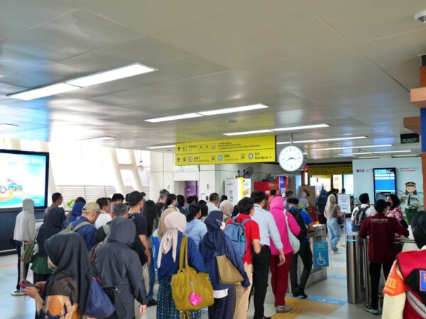Jumlah Penumpang LRT Jabodebek Terus Meningkat, Capai 5,2 Juta Pengguna di Awal 2026