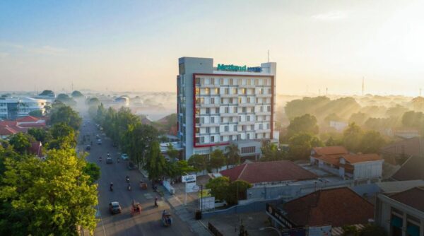 Hadirkan Nostalgia Permainan Tradisional, Metland Hotel Cirebon Gelar Dolan Sore & Pasar Dadakan