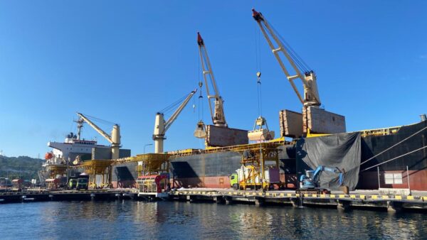 Pasokan Pupuk Terjaga, Pelabuhan Tanjung Wangi Catat Aktivitas Positif Awal Tahun