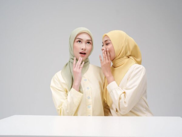 Mengusung Konsep Timeless Fashion, napocut Ungkap Rahasia Hijab Paris Tetap Tegak Paripurna Hingga 100x Cuci