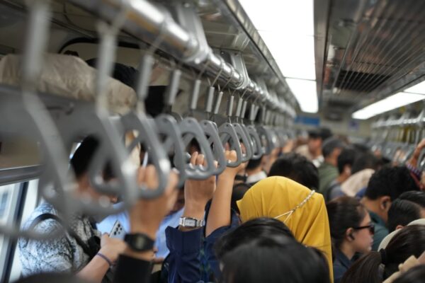 Mobilitas Komuter Bekasi–Jakarta Meningkat, LRT Jabodebek Tambah Kapasitas Pagi Hari